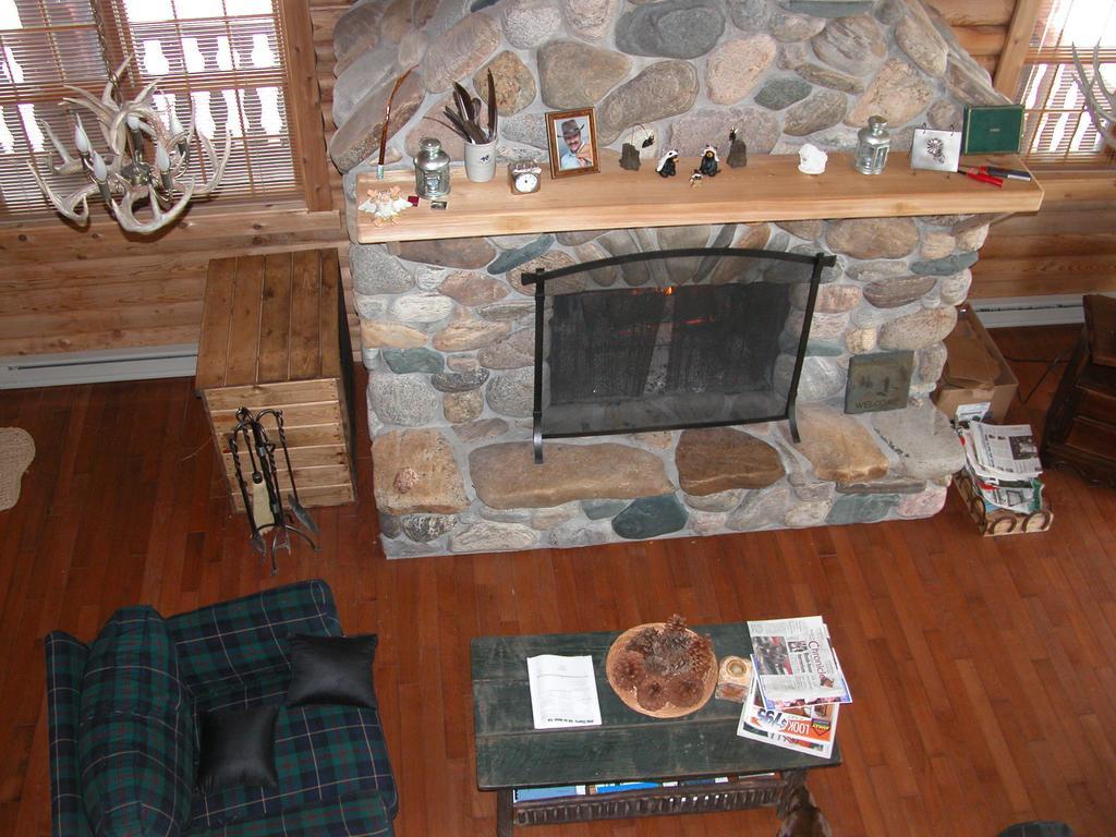 Montana Spirit Guest Lodge Cliff Lake ห้อง รูปภาพ